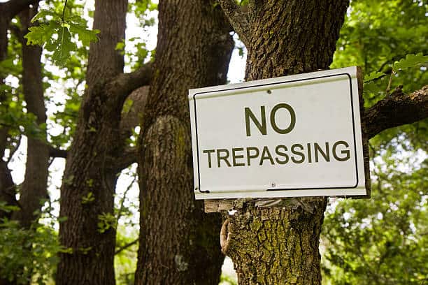 No trepassing sign